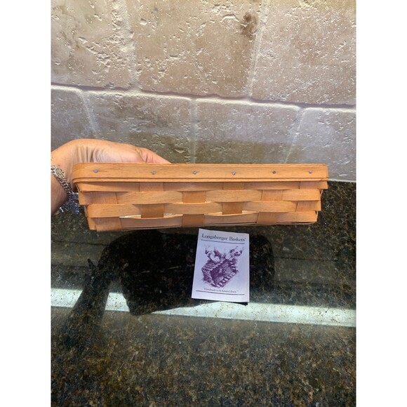 1993 Longaberger Cracker Basket with Clear Liner Insert EUC - Picture 5 of 8